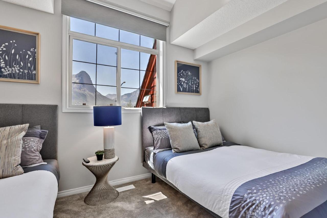 The Lambeth By Samsara Resort Private Entry Panorama Top View 2Br And 2Bth Canmore Exteriör bild