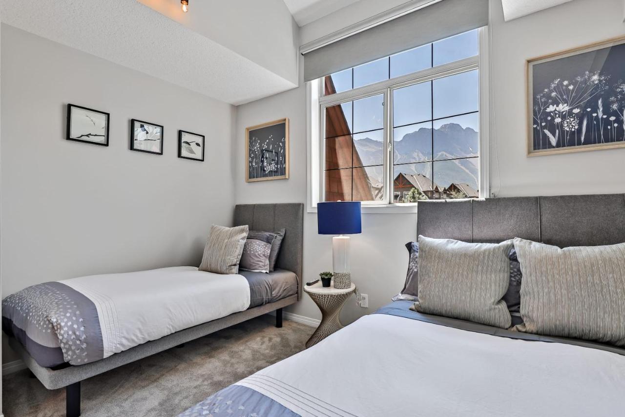 The Lambeth By Samsara Resort Private Entry Panorama Top View 2Br And 2Bth Canmore Exteriör bild