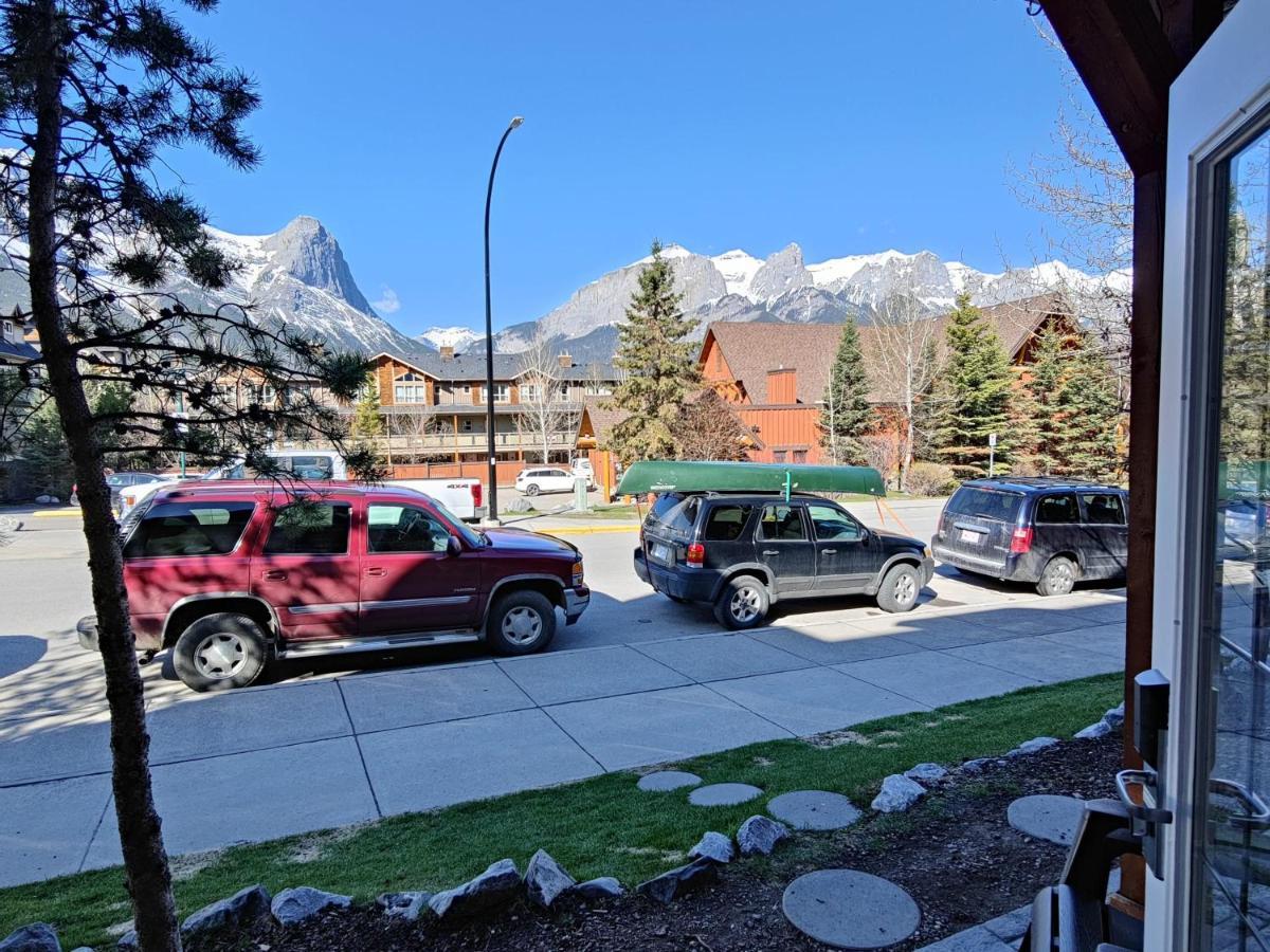 The Lambeth By Samsara Resort Private Entry Panorama Top View 2Br And 2Bth Canmore Exteriör bild